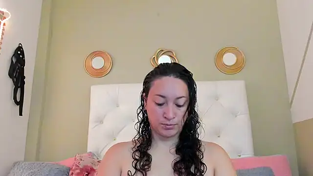 Snapshot of jessi_lovers chatting on 10.29.25 jessi lovers online show from 10.29.25