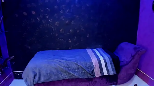 Snapshot of Alexa_Slave chatting on 02.06.25 Alexa Slave online show from 02.06.25