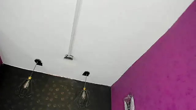 Snapshot of Alexa_Slave chatting on 10.08.25 Alexa Slave online show from 10.08.25