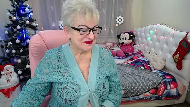 KayleSmoll online show from 12.27.24
