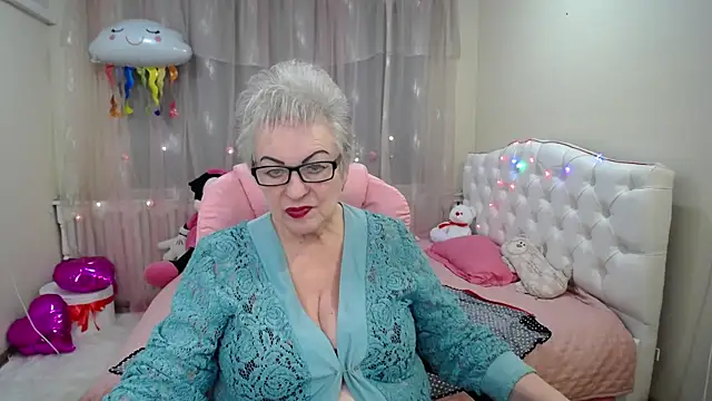 KayleSmoll online show from 01.29.25