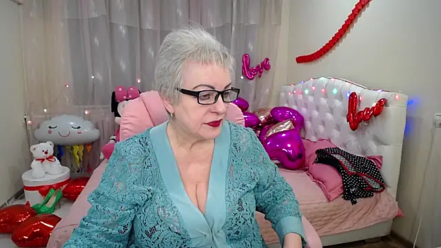 KayleSmoll online show from 02.01.25