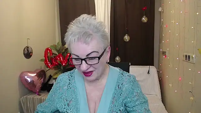 KayleSmoll online show from 02.15.25