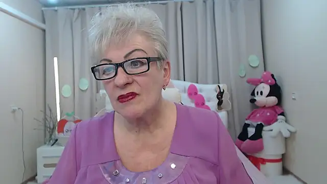 KayleSmoll online show from 04.01.26