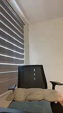 cinnamon rosa online show from 12.17.25