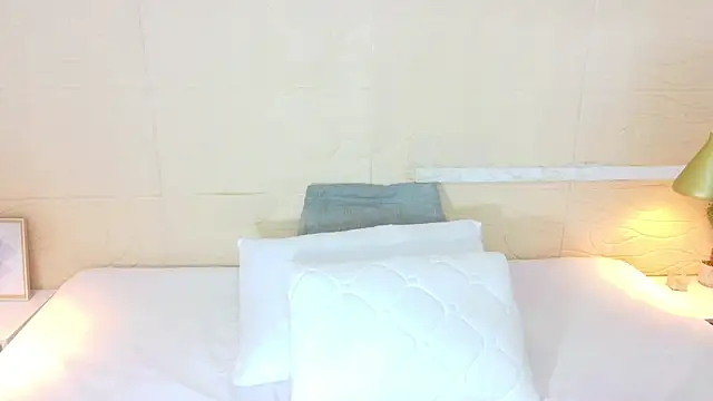 Snapshot of Shamiraa_moore chatting on 10.20.25 Shamiraa moore online show from 10.20.25