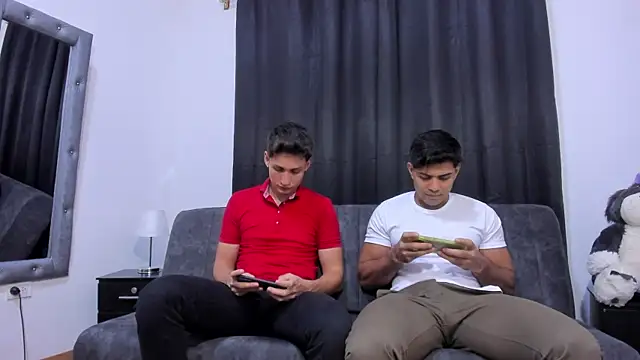 Snapshot of Luciano_and_Marlon chatting on 10.11.25 Luciano and Marlon online show from 10.11.25