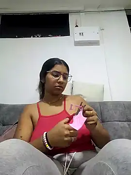 Sofythom1 online show from 10.25.25