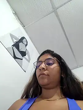 Sofythom1 online show from 12.18.25