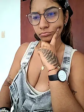 Sofythom1 online show from 02.01.26