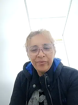 leona- online show from 01.08.25