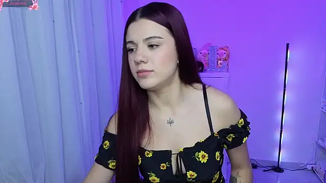 Snapshot of Layla_castilloo chatting on 06.25.26 Layla castilloo online show from 06.25.26