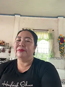 Snapshot of NDith chatting on 03.07.25 NDith online show from 03.07.25