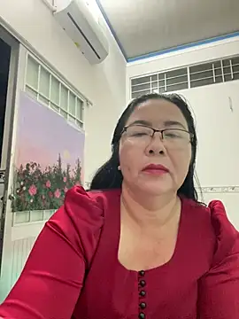 Snapshot of NDith chatting on 03.09.25 NDith online show from 03.09.25