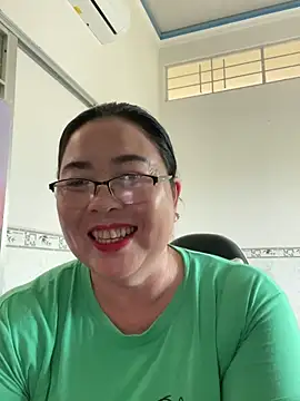 Snapshot of NDith chatting on 03.12.25 NDith online show from 03.12.25