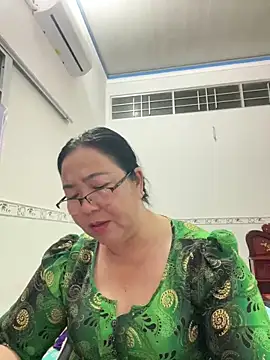 Snapshot of NDith chatting on 03.12.25 NDith online show from 03.12.25