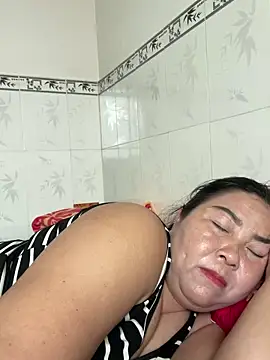 Snapshot of NDith chatting on 03.21.25 NDith online show from 03.21.25