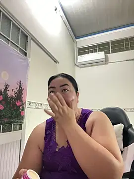 Snapshot of NDith chatting on 10.09.25 NDith online show from 10.09.25