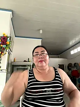 Snapshot of NDith chatting on 10.15.25 NDith online show from 10.15.25