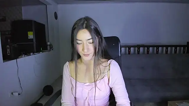 Snapshot of Amelie__88 chatting on 12.07.24 Amelie 88 online show from 12.07.24