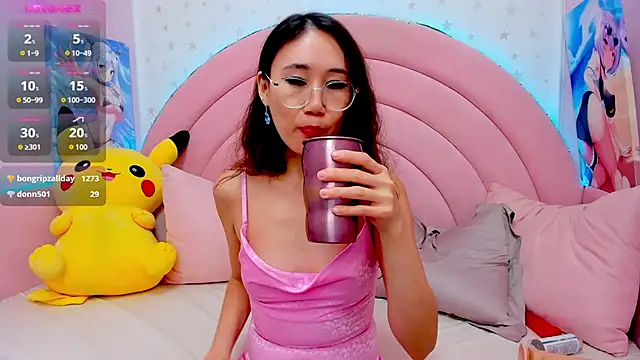 Nao  Chan  online show from 12.18.24