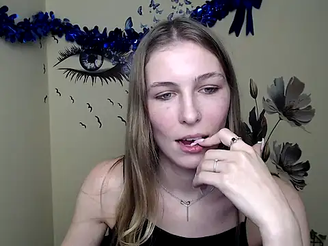 StrangerGi online show from 01.30.25