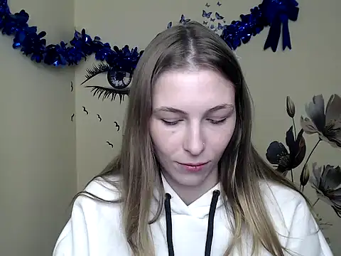 StrangerGi online show from 02.05.25