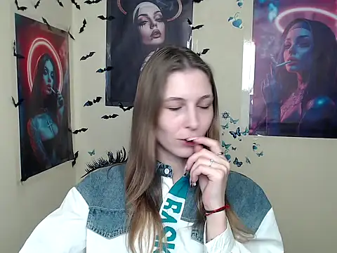 StrangerGi online show from 03.07.25