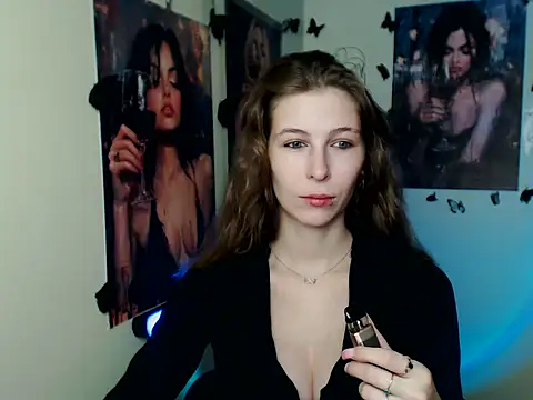 StrangerGi online show from 11.17.25