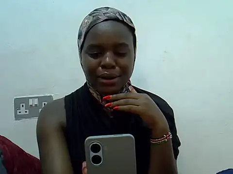 Snapshot of dirtyshowgirl chatting on 07.06.26 dirtyshowgirl online show from 07.06.26
