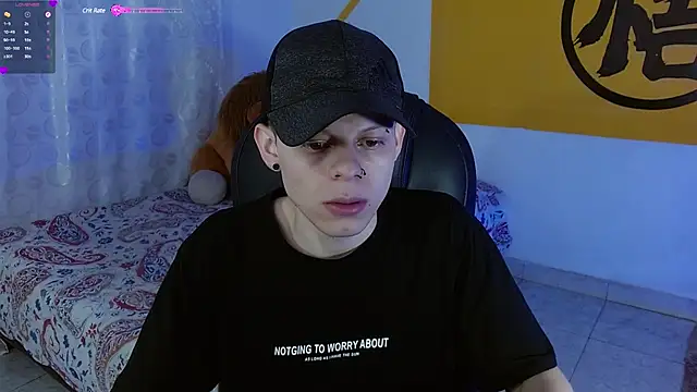 Snapshot of Matthew_Boy_ chatting on 12.11.24 Matthew Boy online show from 12.11.24