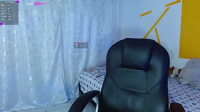 Snapshot of Matthew_Boy_ chatting on 12.20.24 Matthew Boy online show from 12.20.24