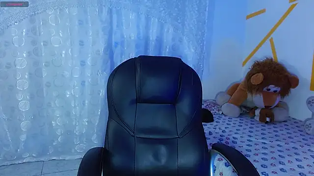 Snapshot of Matthew_Boy_ chatting on 12.30.24 Matthew Boy online show from 12.30.24