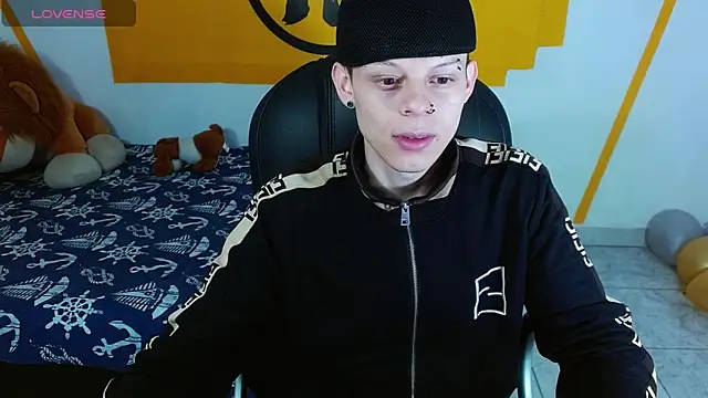 Snapshot of Matthew_Boy_ chatting on 01.30.25 Matthew Boy online show from 01.30.25