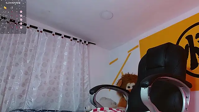 Snapshot of Matthew_Boy_ chatting on 02.05.25 Matthew Boy online show from 02.05.25