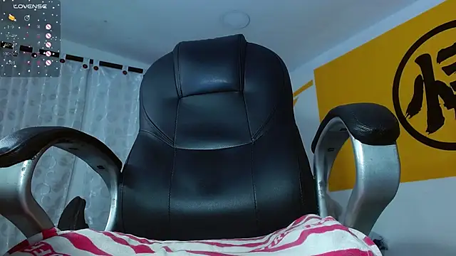 Snapshot of Matthew_Boy_ chatting on 02.13.25 Matthew Boy online show from 02.13.25