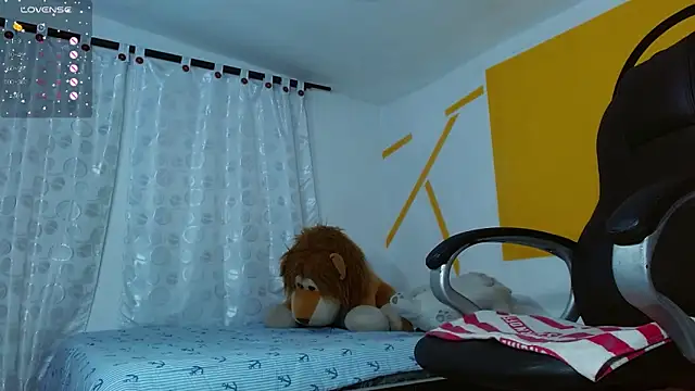 Snapshot of Matthew_Boy_ chatting on 02.13.25 Matthew Boy online show from 02.13.25