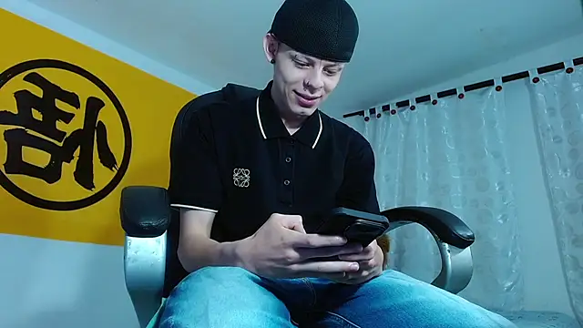 Snapshot of Matthew_Boy_ chatting on 02.22.25 Matthew Boy online show from 02.22.25