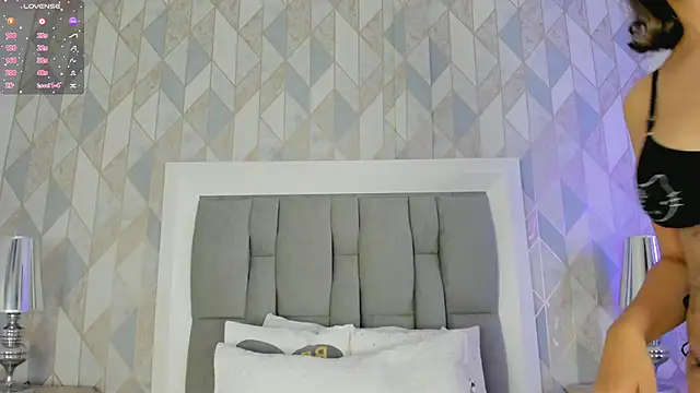 Snapshot of anais_cooper chatting on 09.26.25 anais cooper online show from 09.26.25