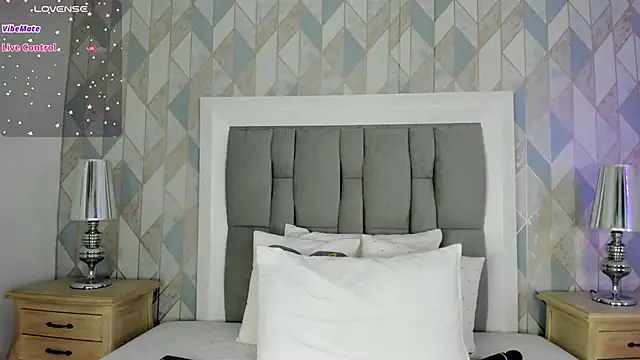 Snapshot of anais_cooper chatting on 10.12.25 anais cooper online show from 10.12.25