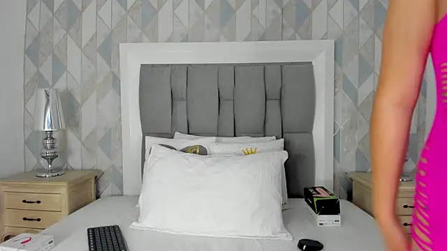 Snapshot of anais_cooper chatting on 10.18.25 anais cooper online show from 10.18.25