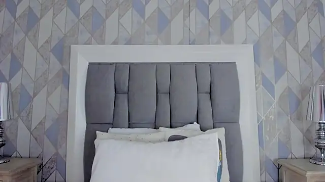 Snapshot of anais_cooper chatting on 10.25.25 anais cooper online show from 10.25.25