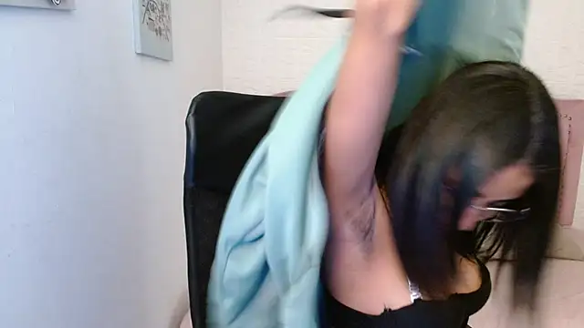 Snapshot of shaneelle chatting on 02.11.25 shaneelle online show from 02.11.25