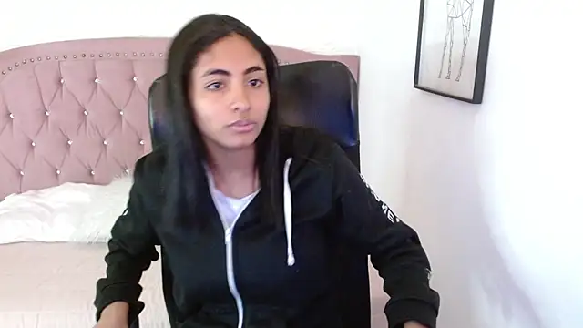 shaneelle online show from 11.11.25