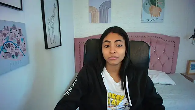 shaneelle online show from 12.20.25