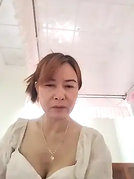 Sexy-ladyboobs20 online show from 12.24.24