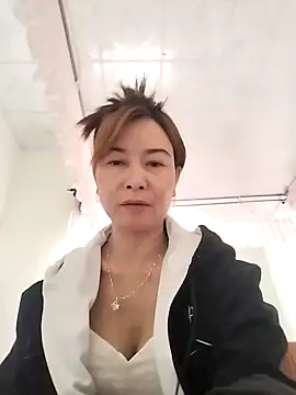 Sexy-ladyboobs20 online show from 12.24.24