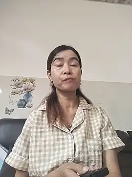 Sexy-ladyboobs20 online show from 05.16.26