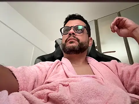 HornyBeachBoyBR online show from 06.22.26