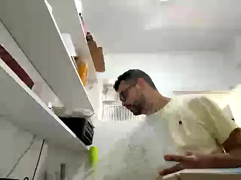 HornyBeachBoyBR online show from 07.19.26